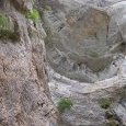 Porche de la grotte sarrazine (100m de haut)