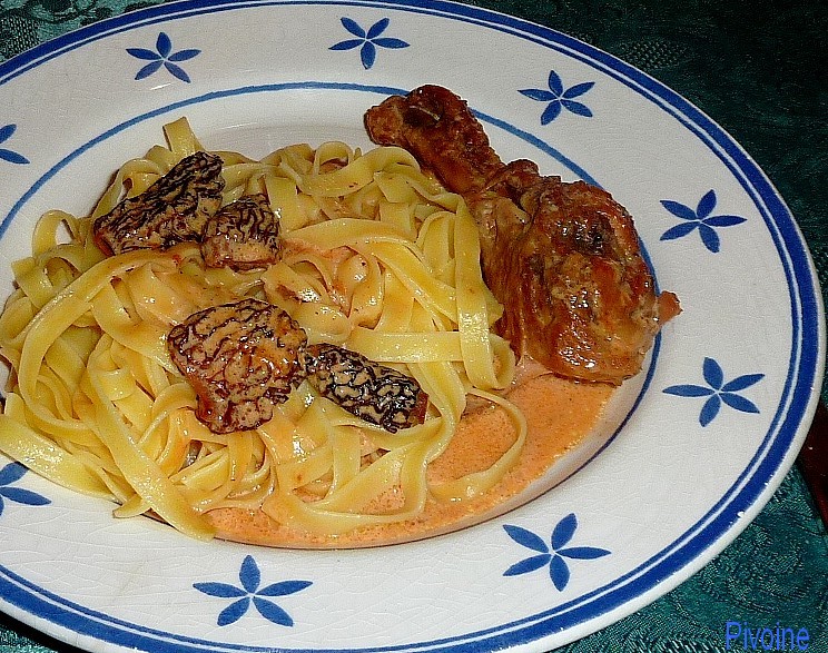 Coq au vin jaune et aux morilles - www.cancoillotte.net