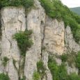 porche dans la falaise