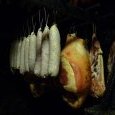 saucisses et jambons